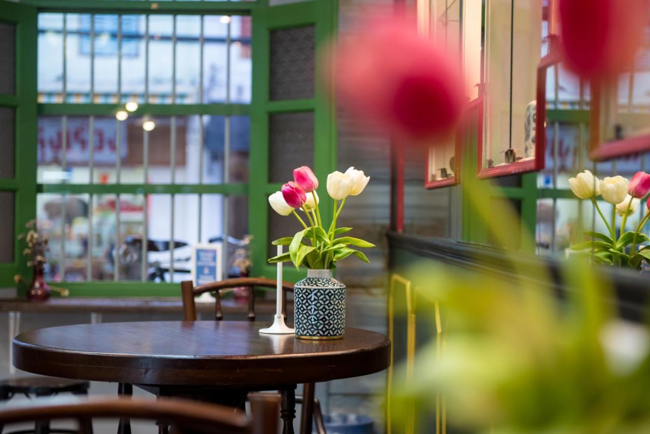 The Neighbors Hostel (Adults Only) Phuket Εξωτερικό φωτογραφία