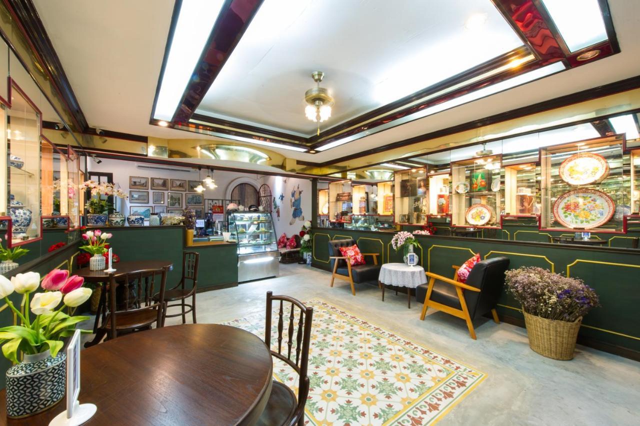 The Neighbors Hostel (Adults Only) Phuket Εξωτερικό φωτογραφία