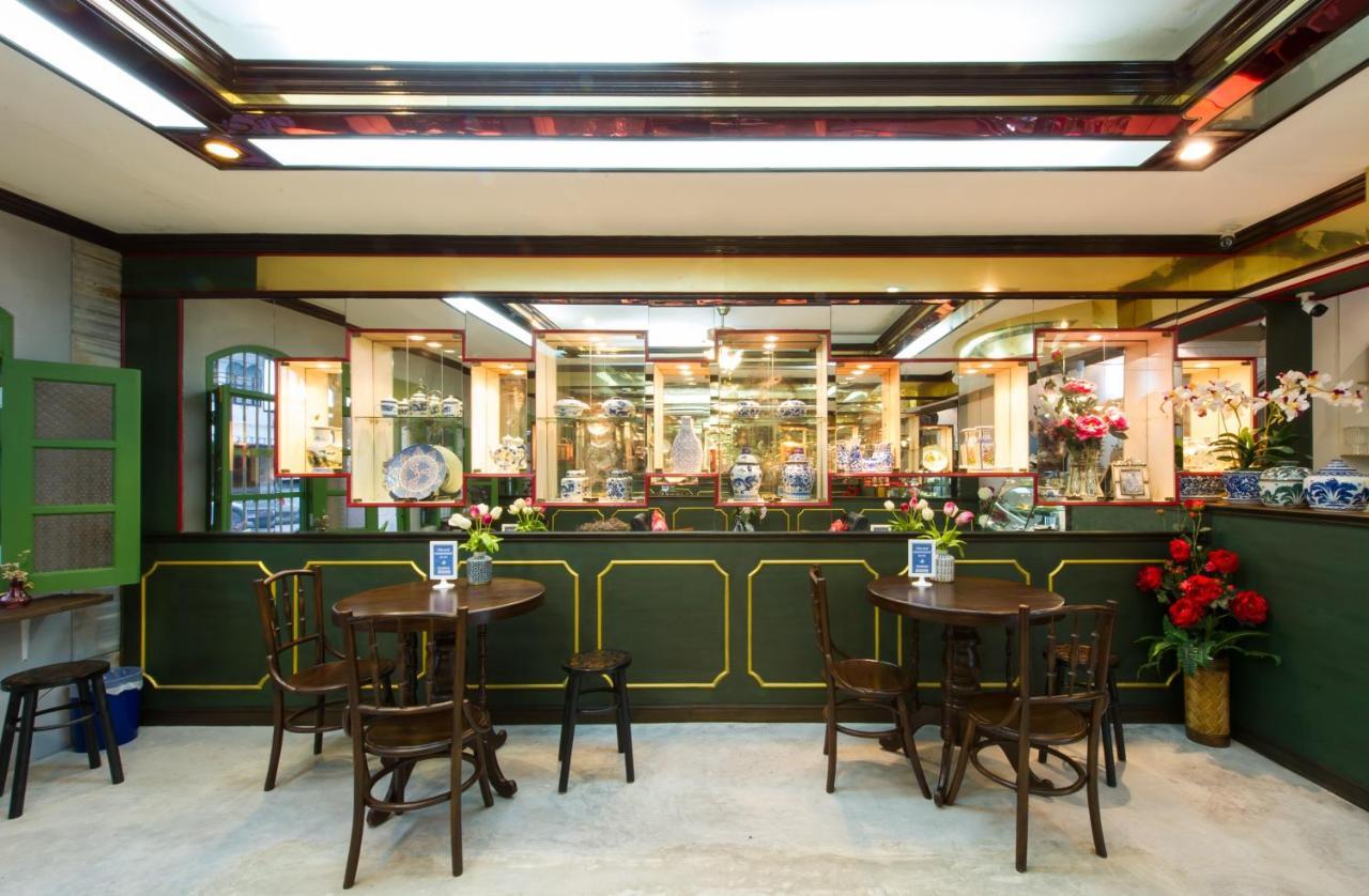The Neighbors Hostel (Adults Only) Phuket Εξωτερικό φωτογραφία