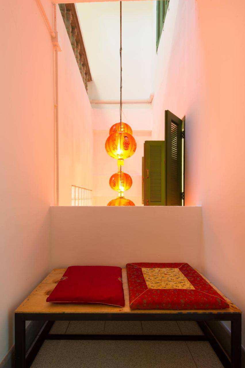 The Neighbors Hostel (Adults Only) Phuket Εξωτερικό φωτογραφία